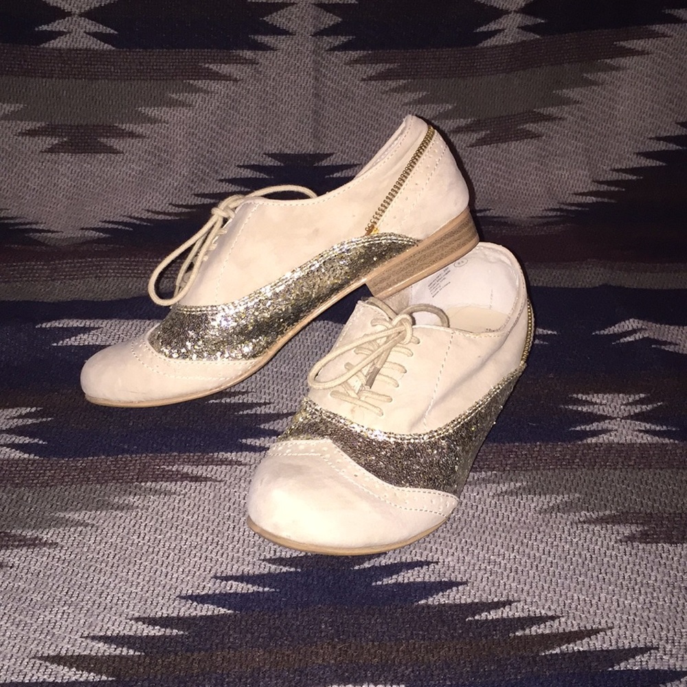 Gold glitter oxfords!! Lace up